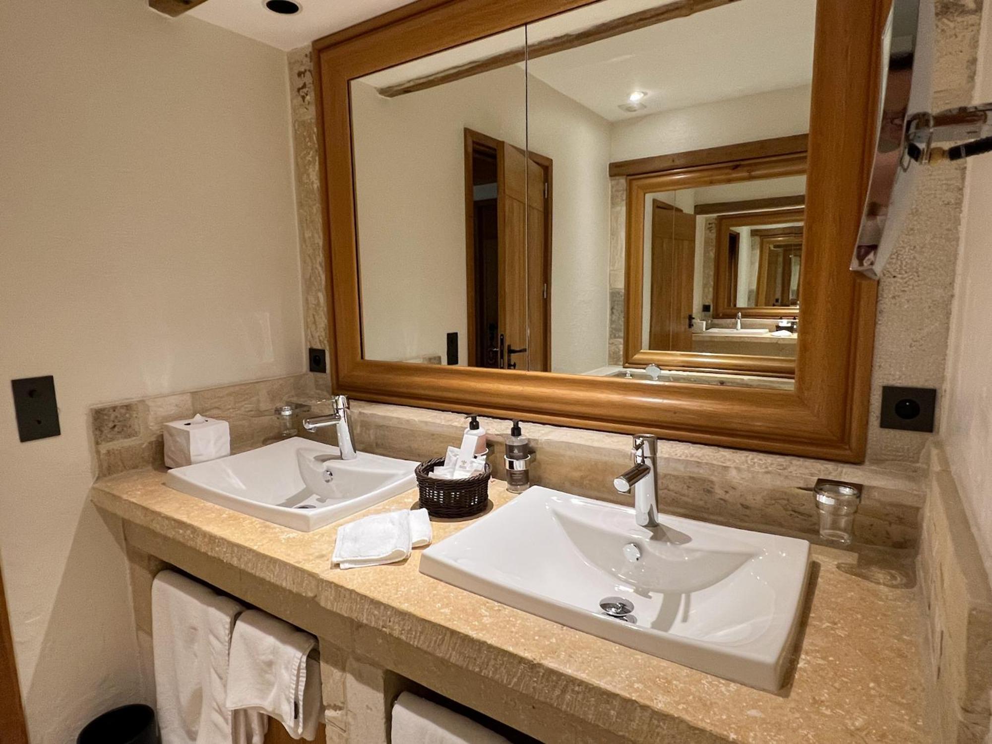 Hostellerie De เลอแวร์นัวส์ ภายนอก รูปภาพ